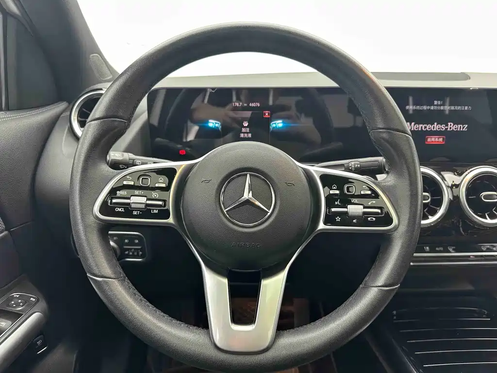 Mercedes-Benz GLA — фото 17