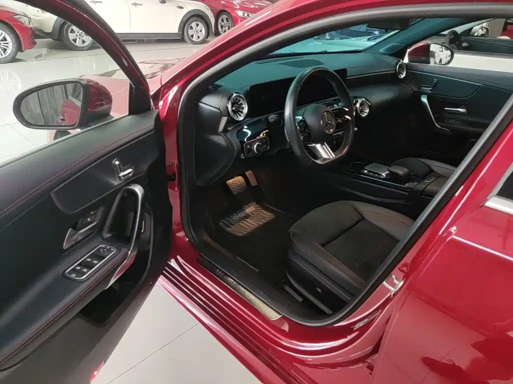 Mercedes-Benz A-Class — фото 16