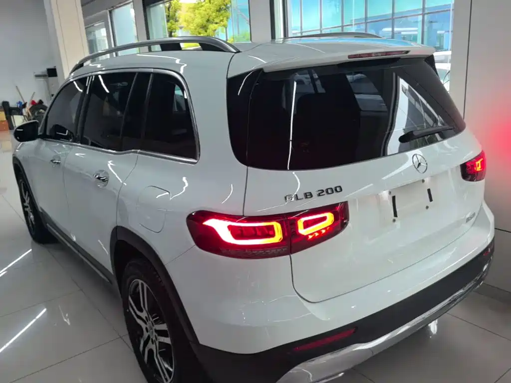 Mercedes-Benz GLB — фото 5