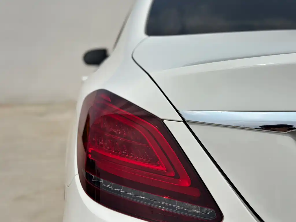 Mercedes-Benz C-Class — фото 19