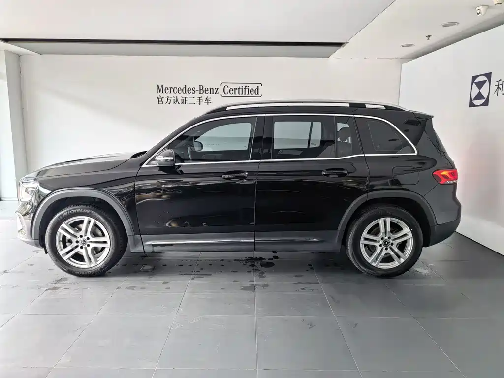 Mercedes-Benz GLB — фото 2