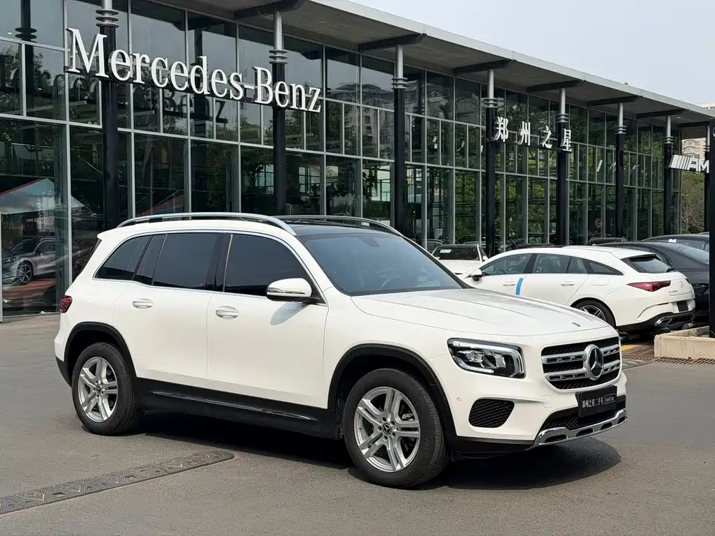 Mercedes-Benz GLB — фото 3