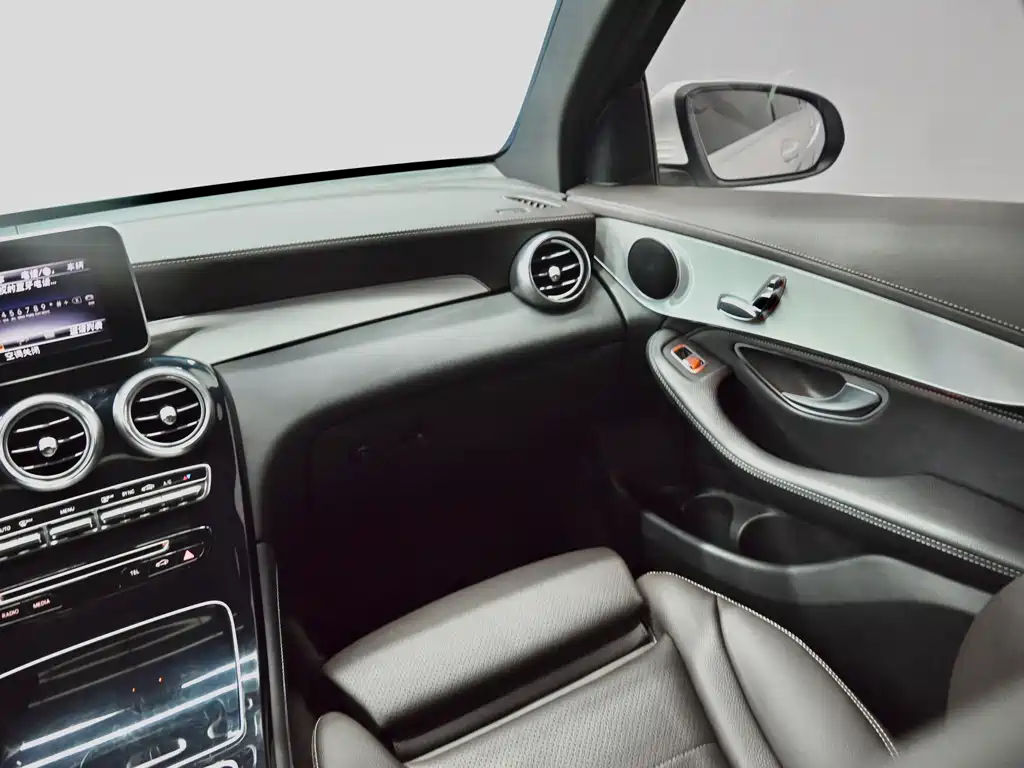 Mercedes-Benz GLC — фото 11