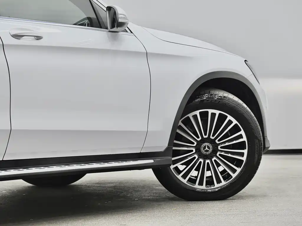 Mercedes-Benz GLC — фото 29