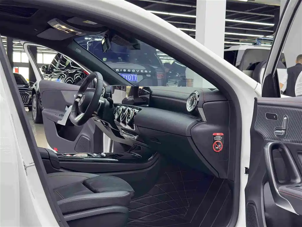 Mercedes-Benz A-Class — фото 10