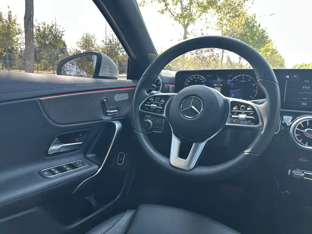 Mercedes-Benz A-Class — фото 13