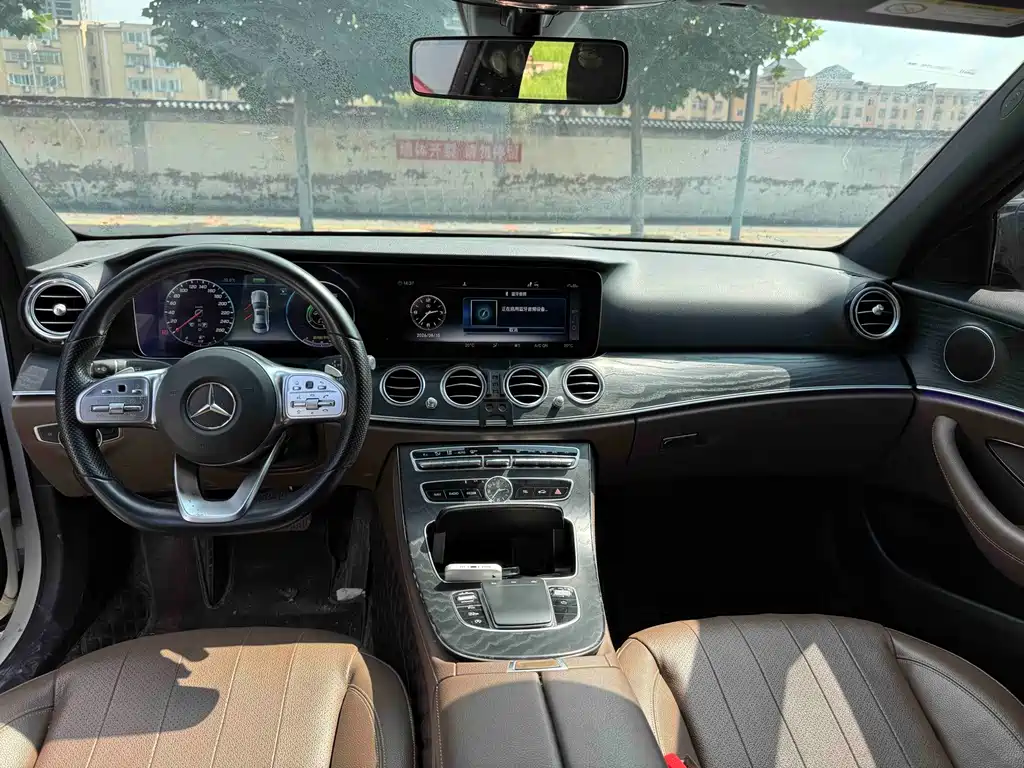 Mercedes-Benz E-Class (Import) — фото 5