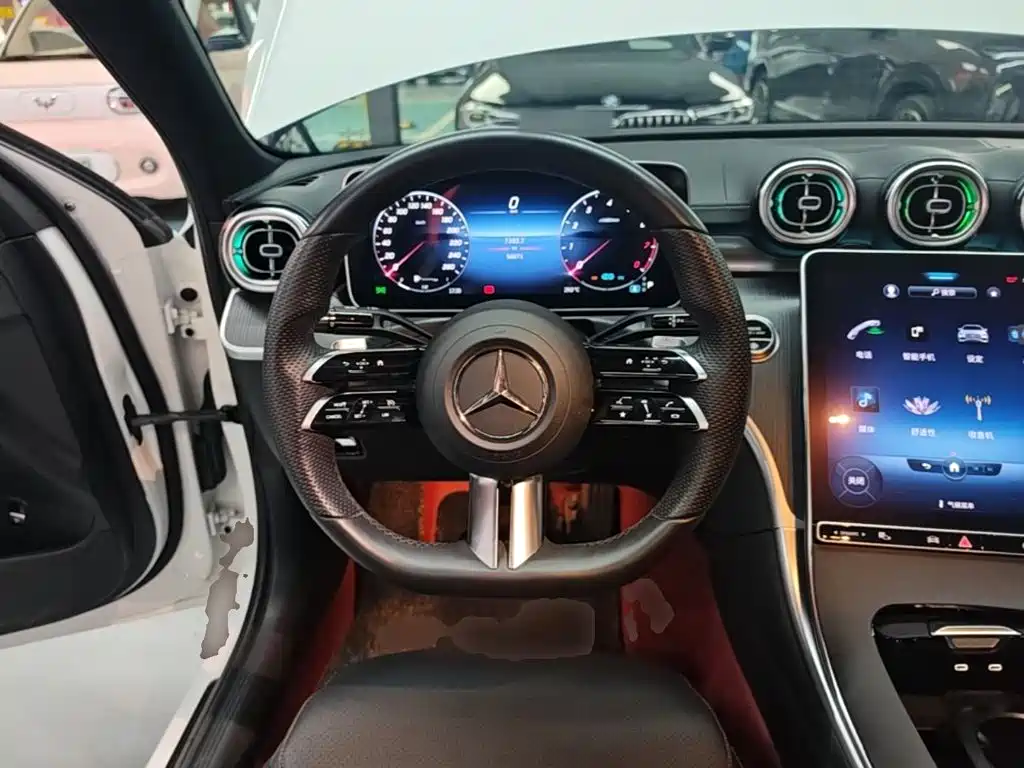 Mercedes-Benz C-Class — фото 11