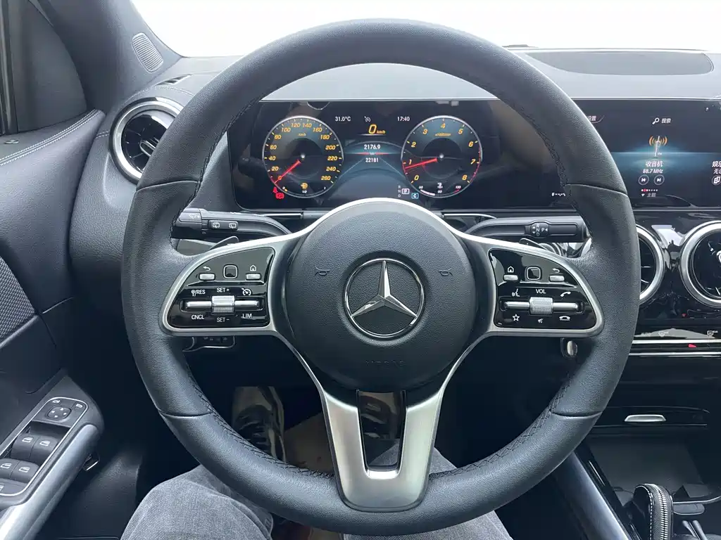 Mercedes-Benz GLA — фото 21