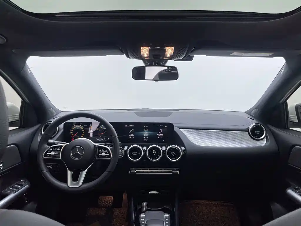 Mercedes-Benz GLA — фото 8