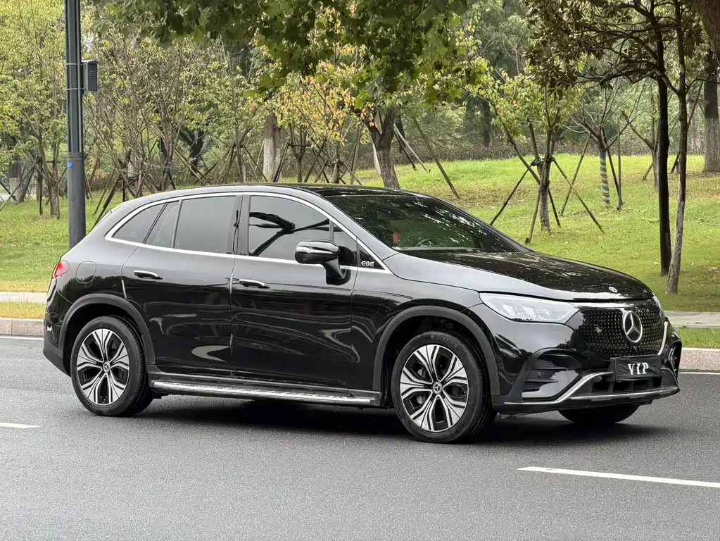 Mercedes-Benz EQE SUV — фото 3