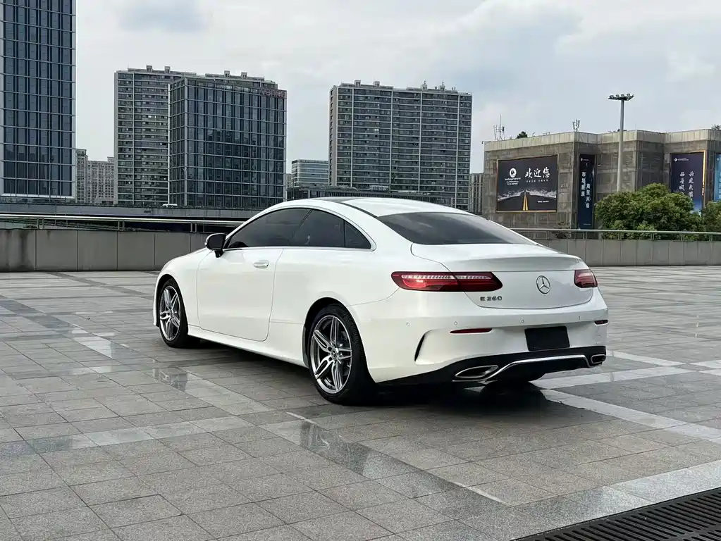 Mercedes-Benz E-Class (Import) — фото 3
