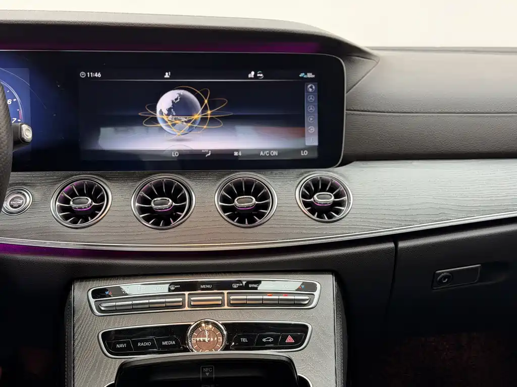 Mercedes-Benz CLS — фото 13