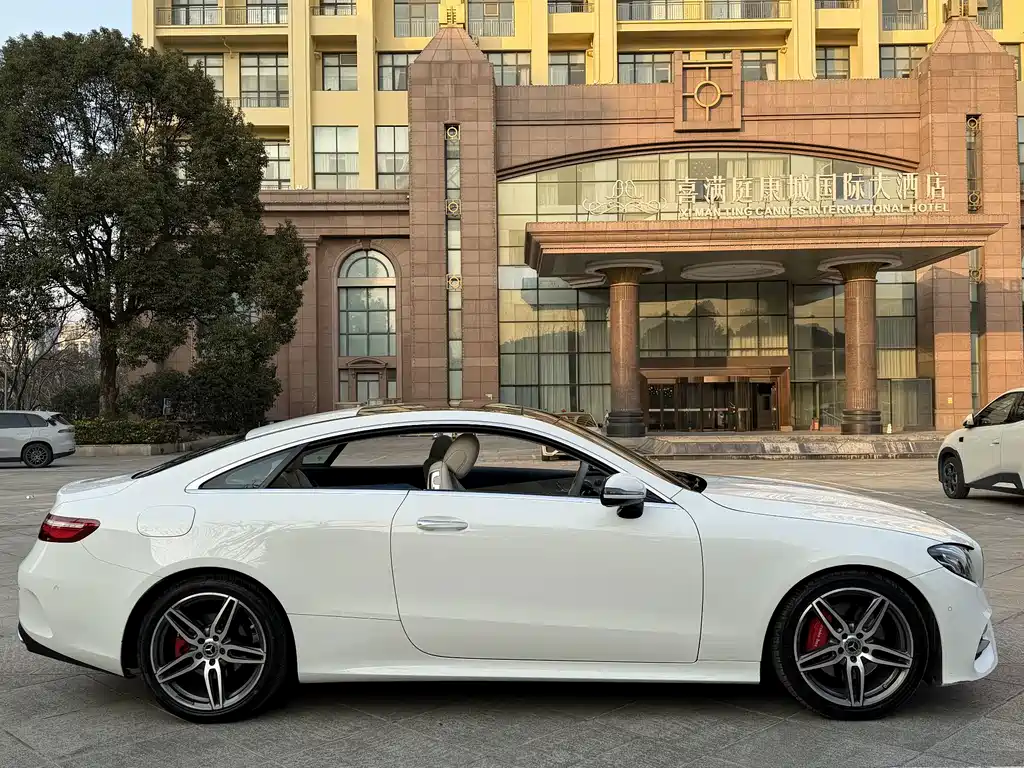 Mercedes-Benz E-Class (Import) — фото 30