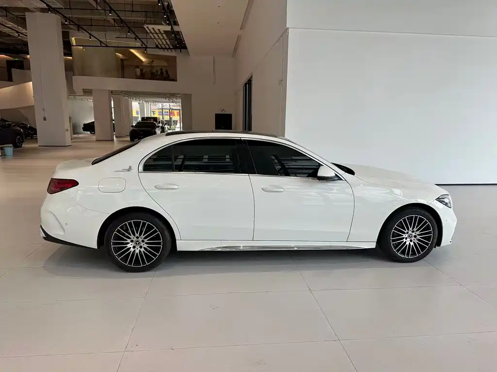 Mercedes-Benz C-Class — фото 20