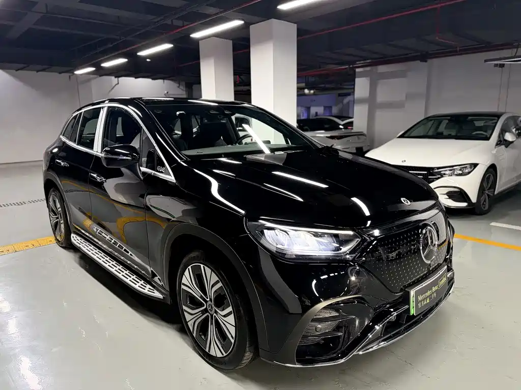 Mercedes-Benz EQE SUV — фото 4
