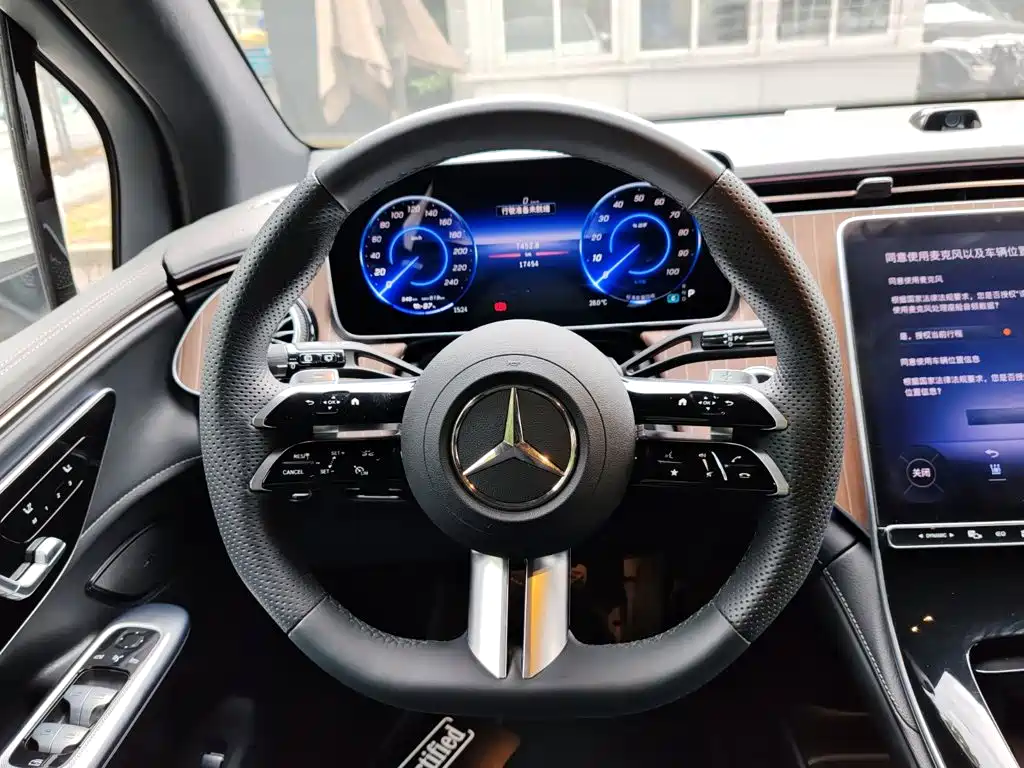 Mercedes-Benz EQE SUV — фото 9