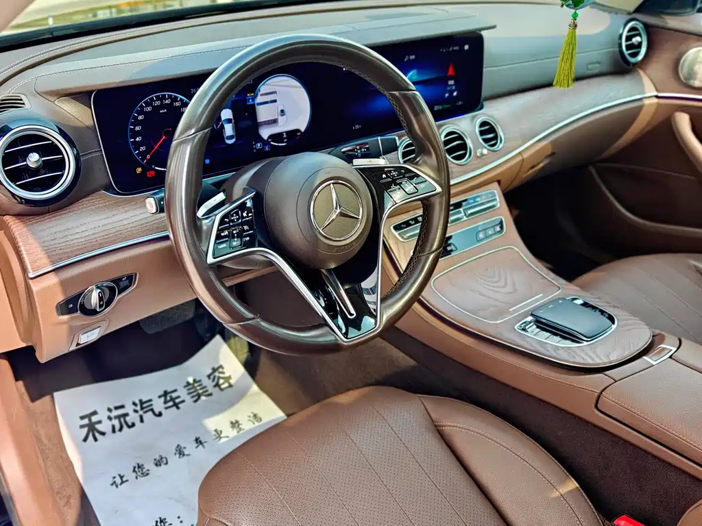 Mercedes-Benz E-Class — фото 11