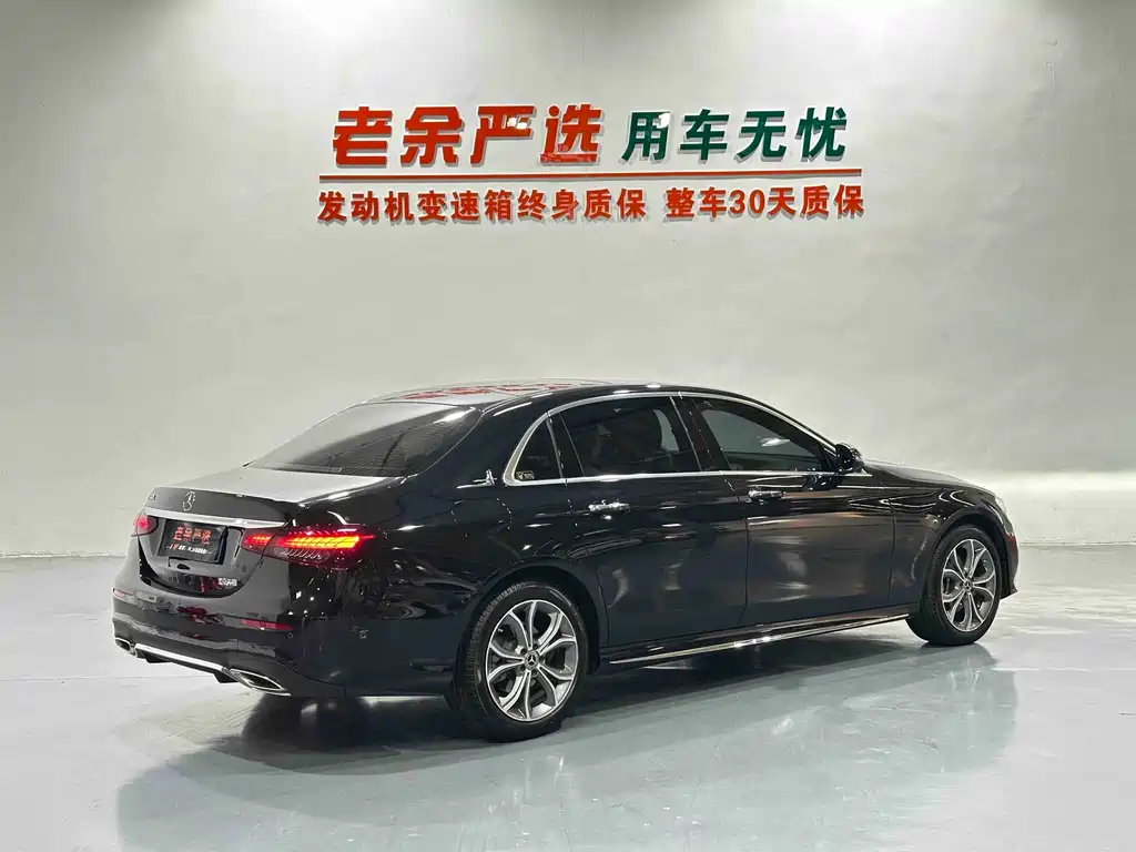 Mercedes-Benz E-Class — фото 7
