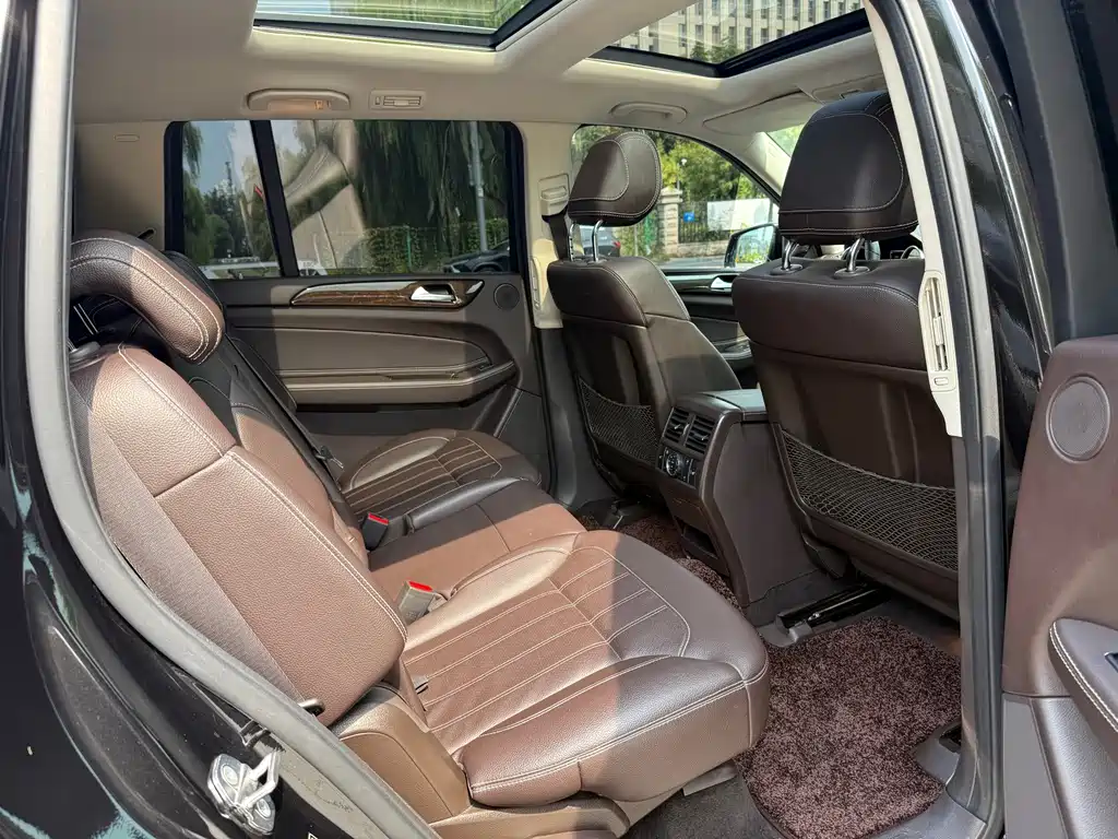 Mercedes-Benz GLS — фото 15