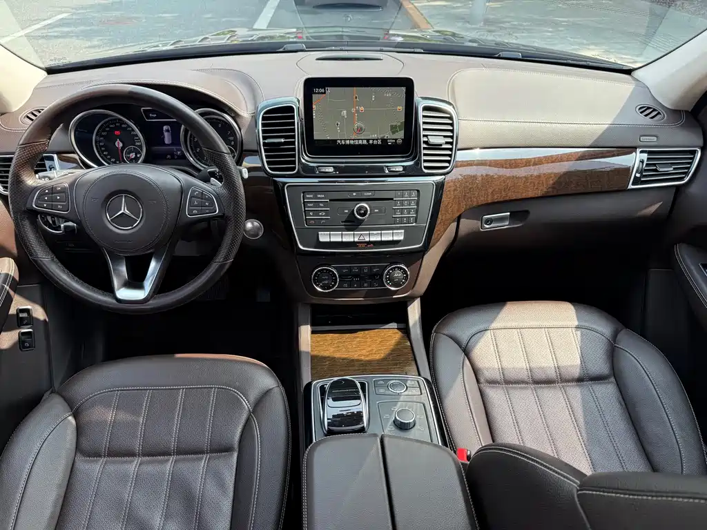 Mercedes-Benz GLS — фото 17