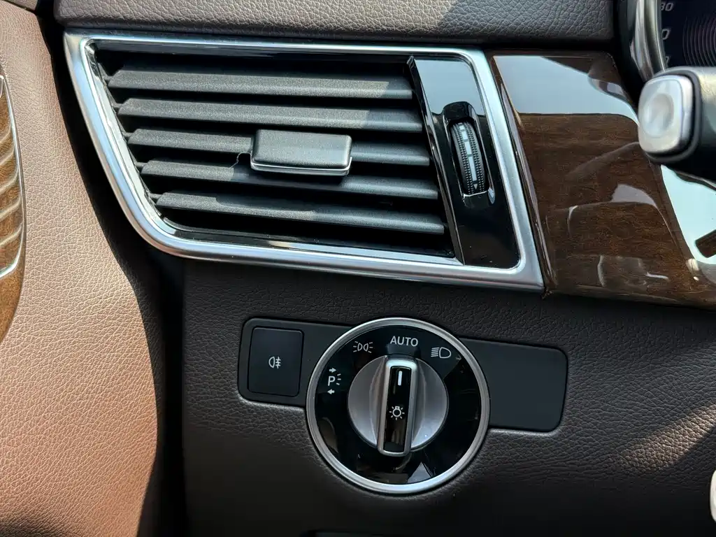 Mercedes-Benz GLS — фото 27