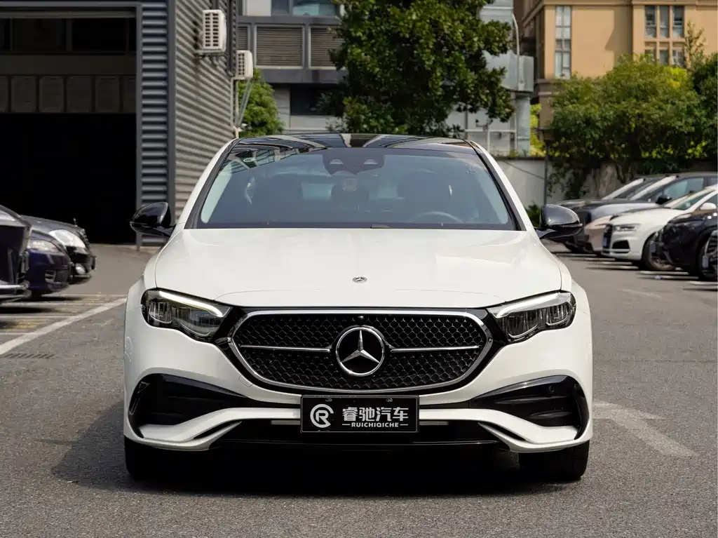 Mercedes-Benz E-Class (Import) — фото 2