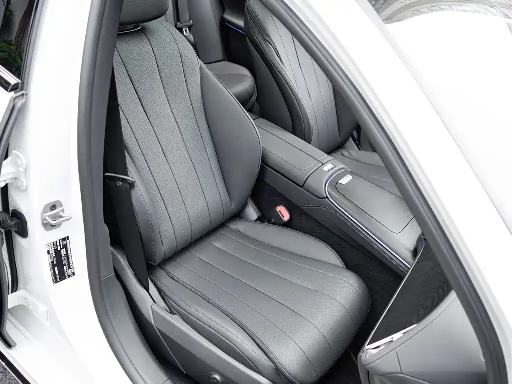 Mercedes-Benz E-Class (Import) — фото 17