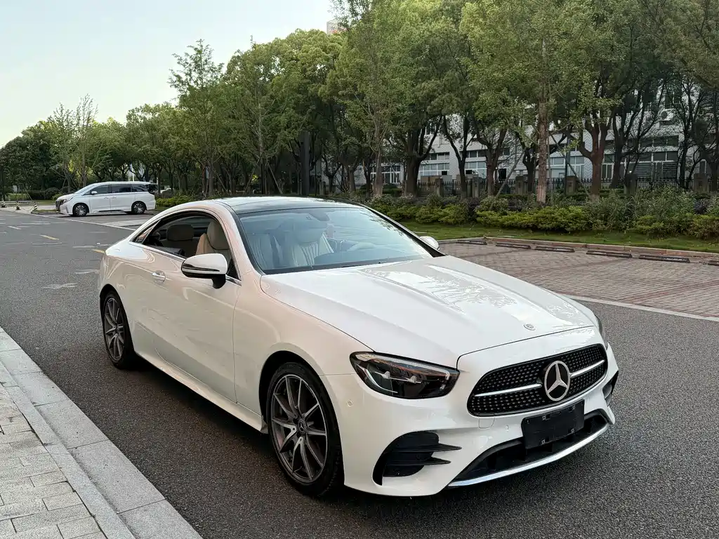 Mercedes-Benz E-Class (Import) — фото 3