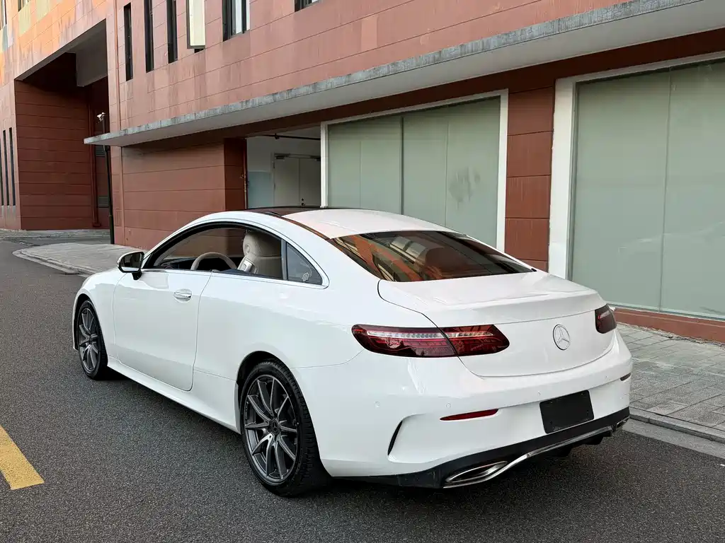 Mercedes-Benz E-Class (Import) — фото 24
