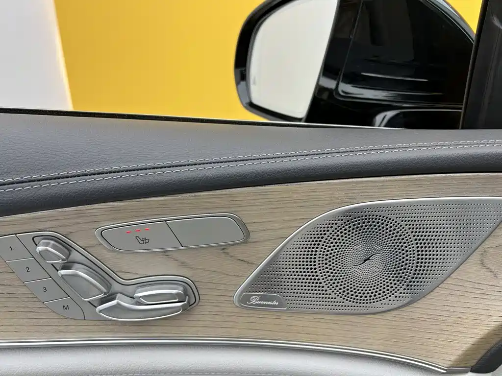 Mercedes-Benz CLS — фото 19