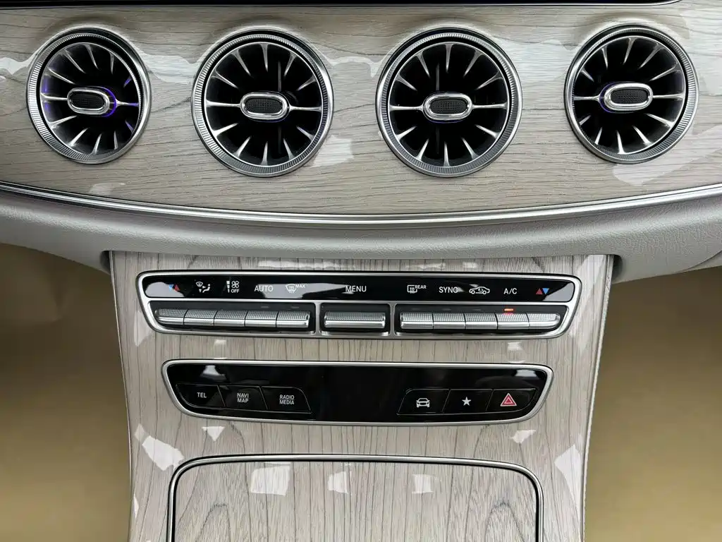 Mercedes-Benz CLS — фото 23