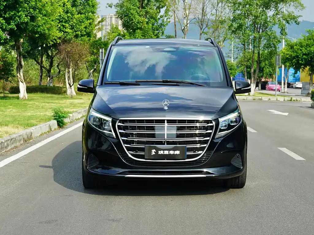 Mercedes-Benz V-Class — фото 2