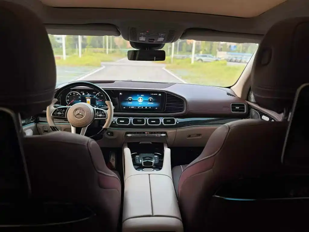 Mercedes-Benz GLS — фото 6