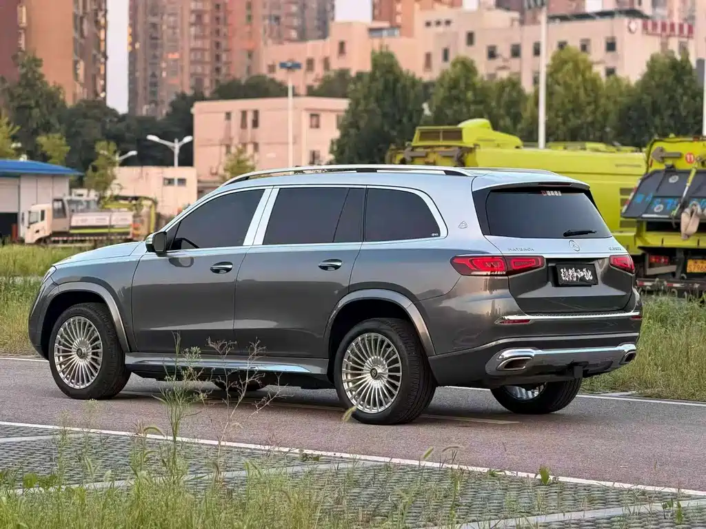 Mercedes-Benz GLS — фото 7