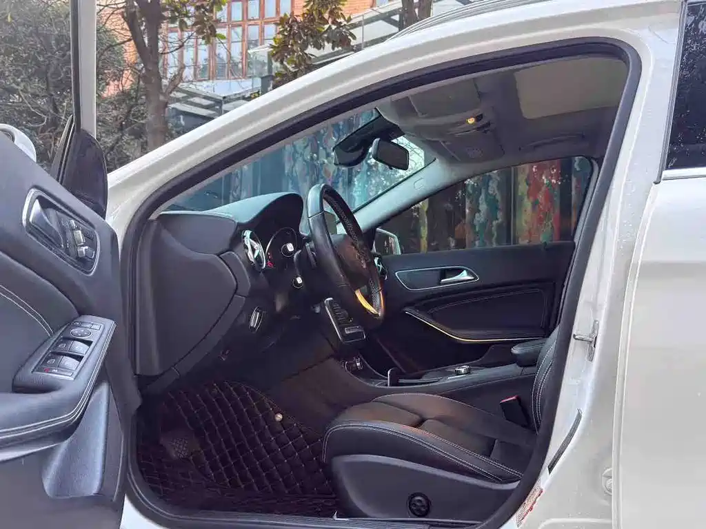 Mercedes-Benz GLA — фото 5