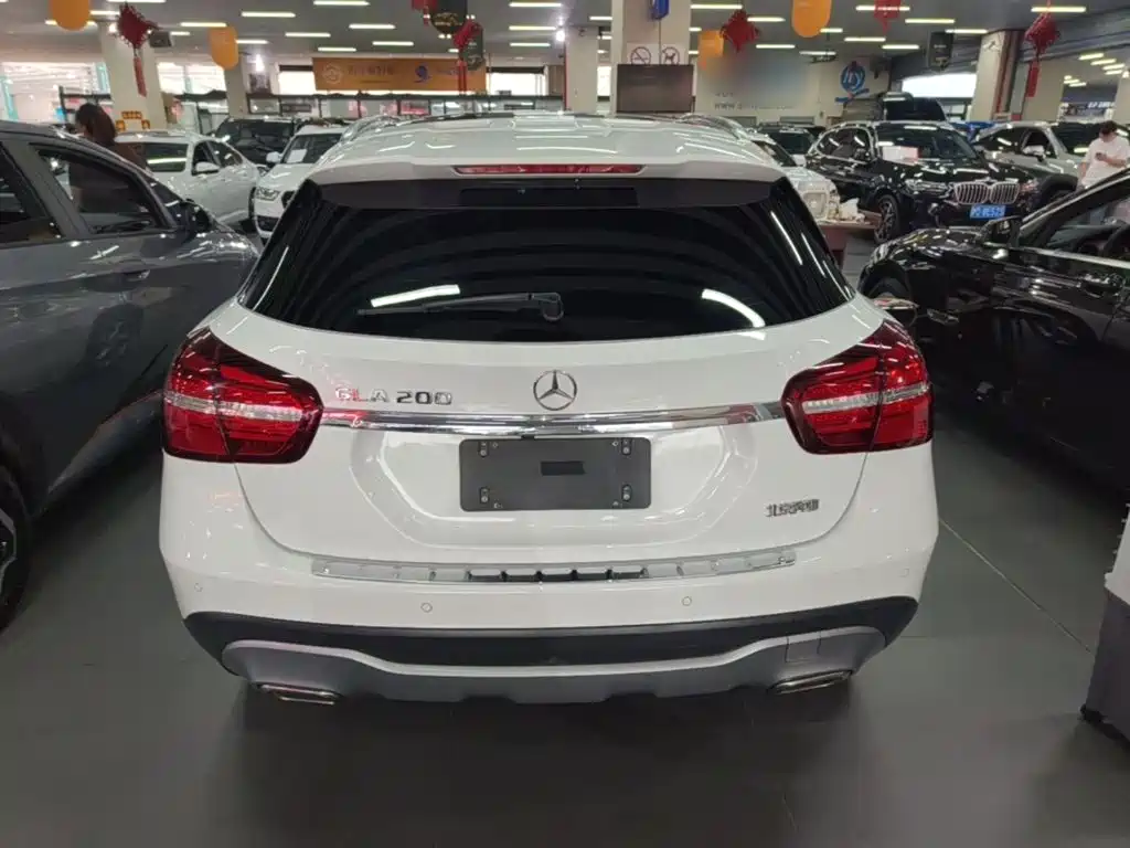 Mercedes-Benz GLA — фото 6