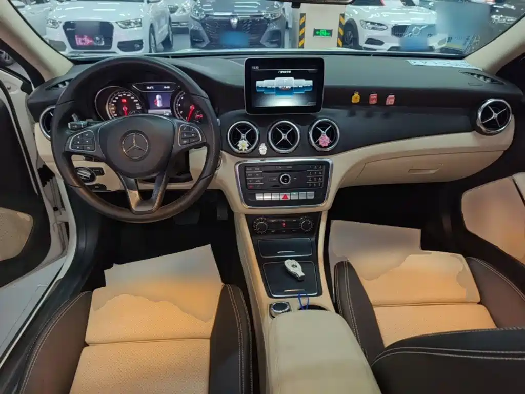 Mercedes-Benz GLA — фото 10