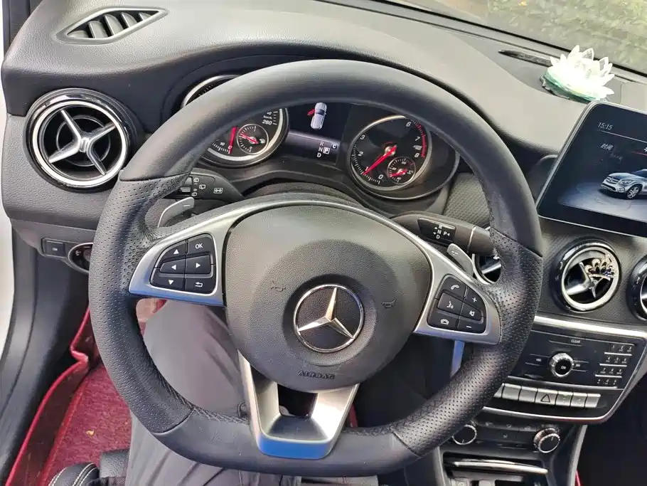 Mercedes-Benz GLA — фото 15