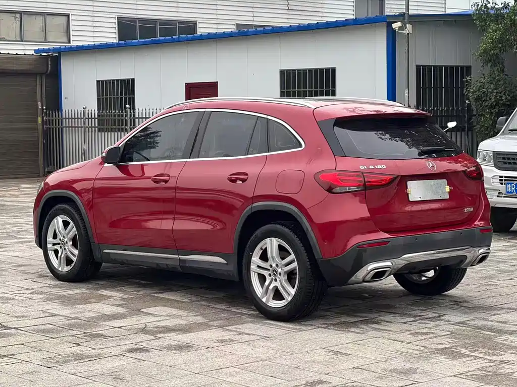 Mercedes-Benz GLA — фото 9