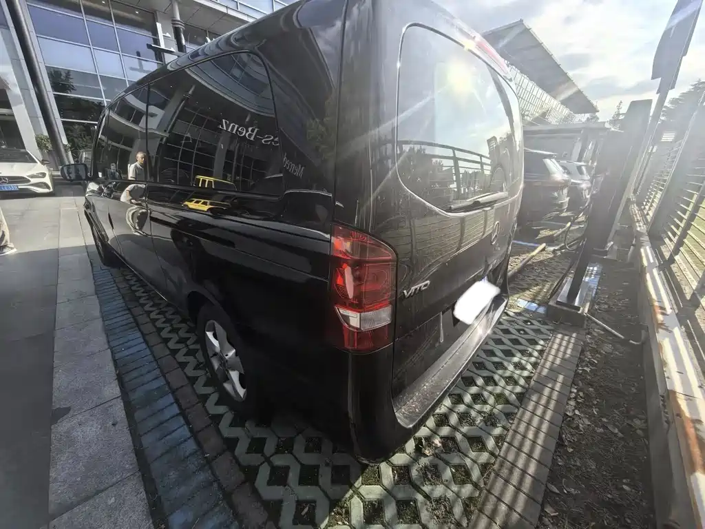 Mercedes-Benz Vito — фото 10