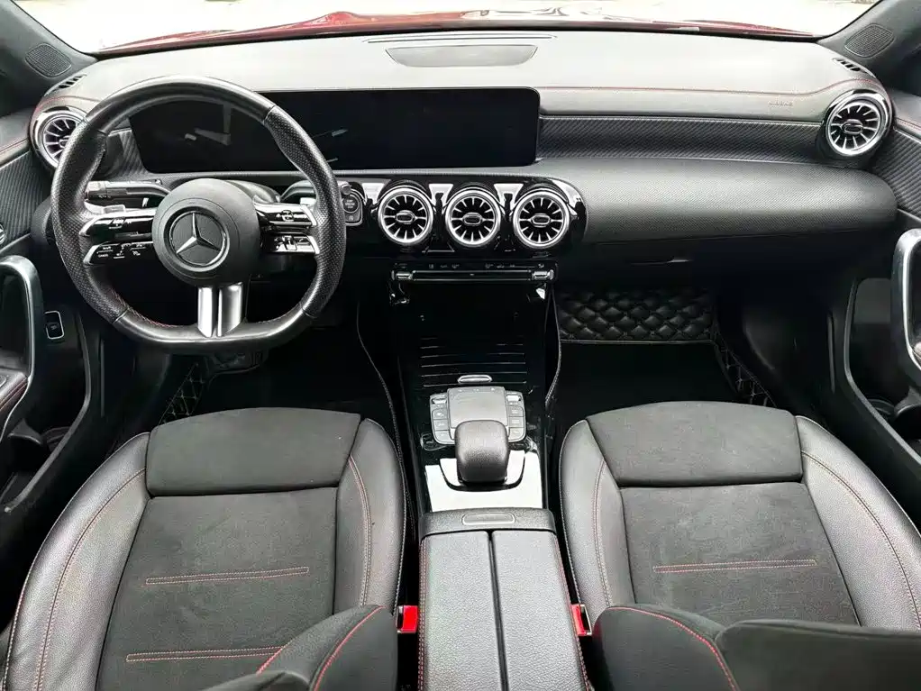 Mercedes-Benz A-Class — фото 13