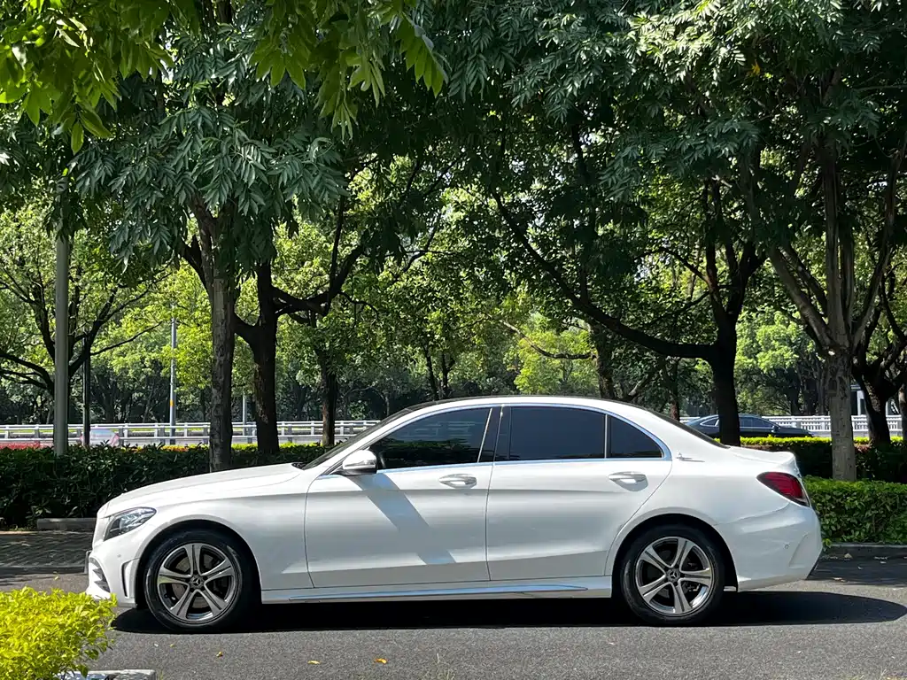 Mercedes-Benz C-Class — фото 10