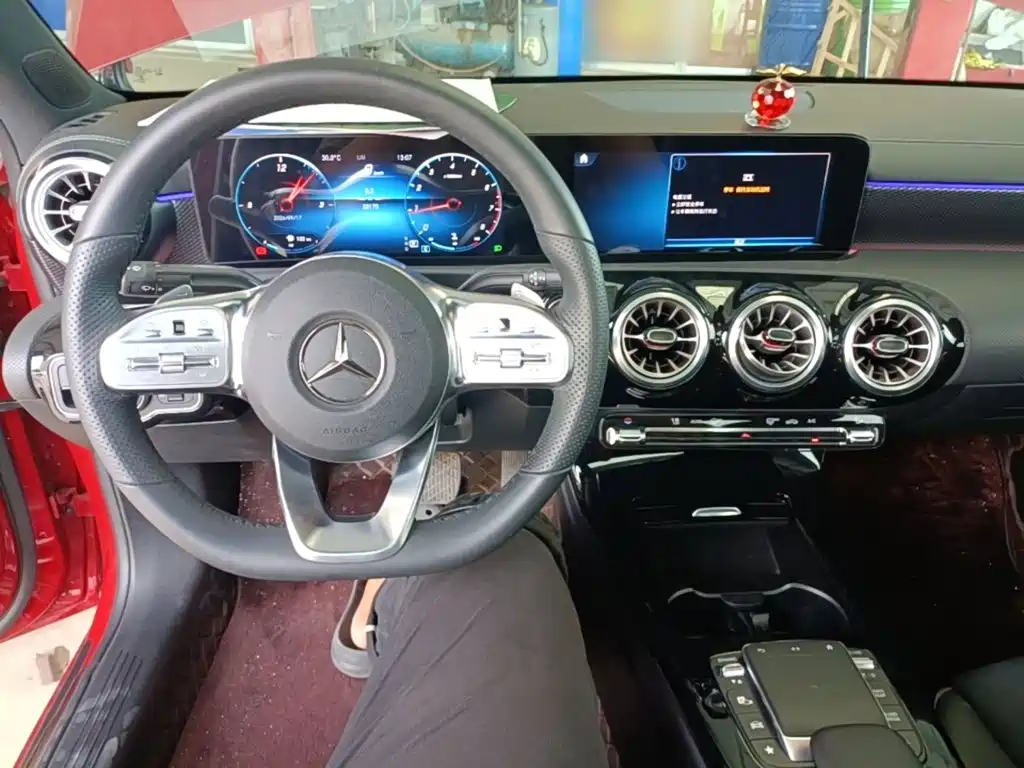 Mercedes-Benz A-Class — фото 10