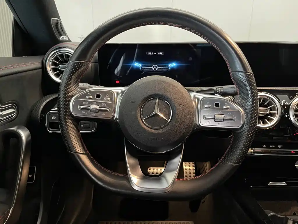 Mercedes-Benz CLA (Import) — фото 14