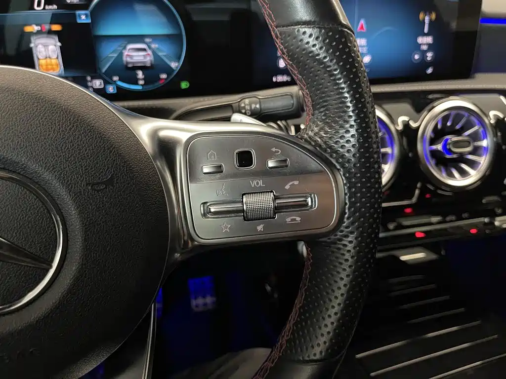 Mercedes-Benz CLA (Import) — фото 23