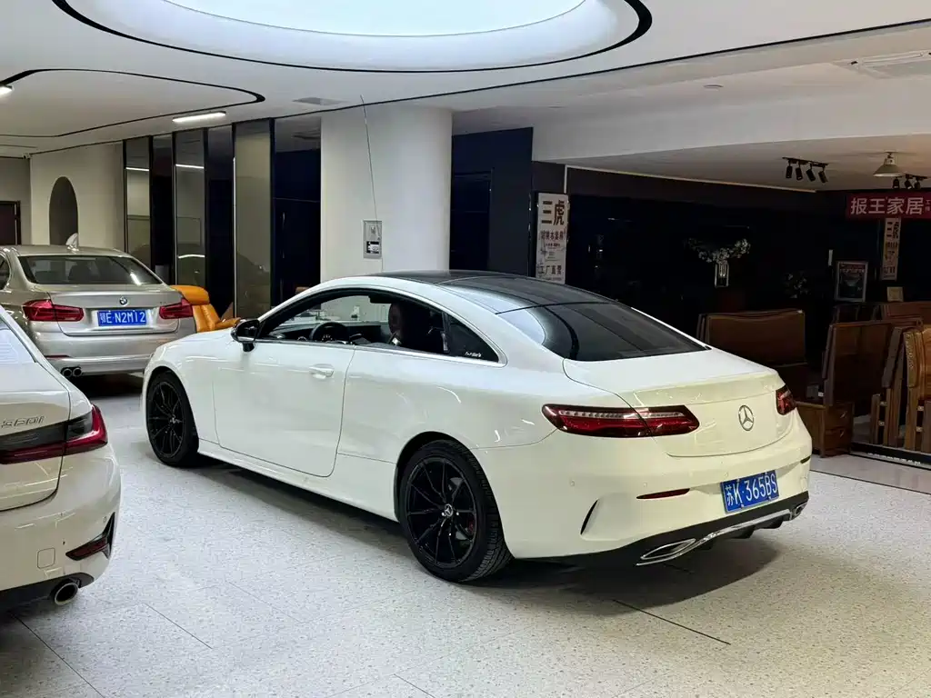 Mercedes-Benz E-Class (Import) — фото 3