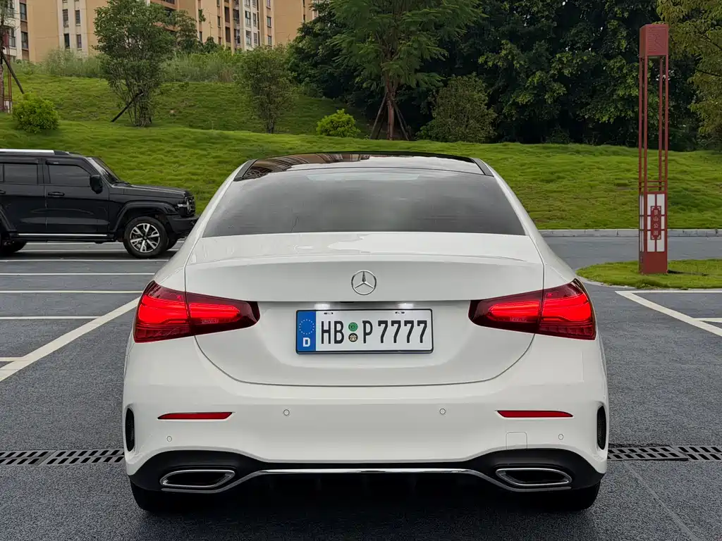 Mercedes-Benz A-Class — фото 11