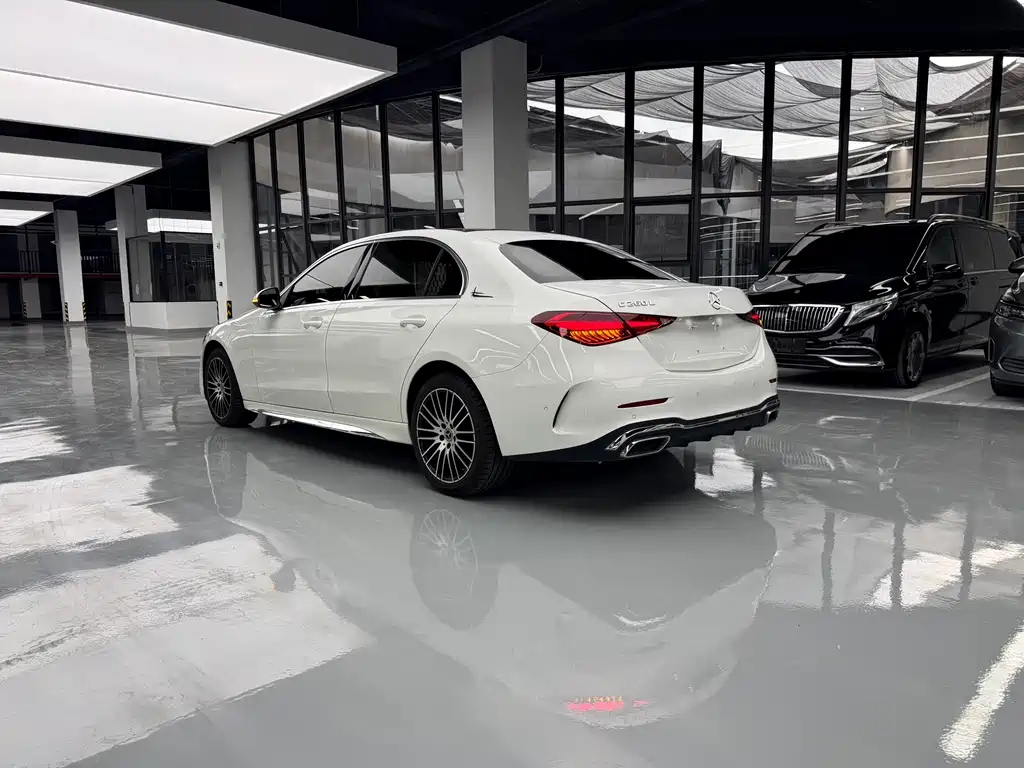 Mercedes-Benz C-Class — фото 17