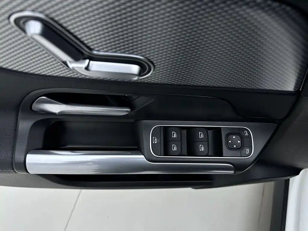 Mercedes-Benz GLA — фото 17